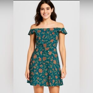 Xhilaration women’s green floral sundress size medium